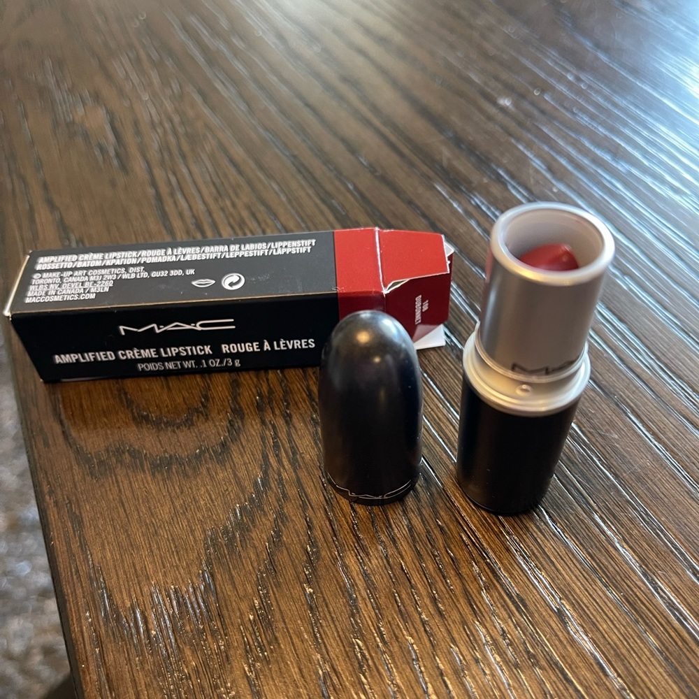 MAC Dubonnet 108 Lipstick